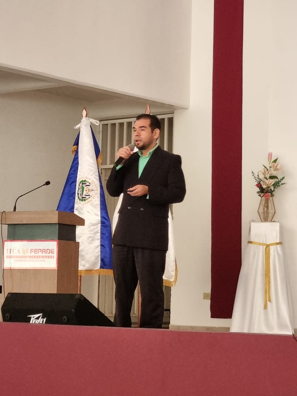 Participación en II Congreso de Investigación Científica ITCA-FEPADE La Unión.Ponencia: Desarrollo de materiales de construcción renovables a partir de reciclaje 20 agosto de 2025
