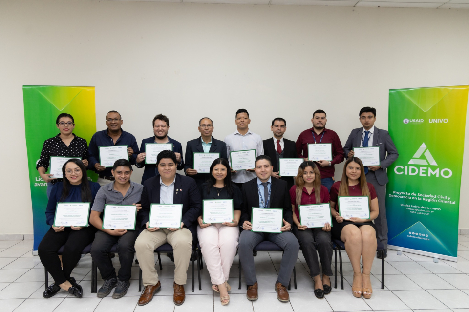 Graduación del Curso Taller denominado: Inmersión en Power BI: Fundamentos para la transformación de datos